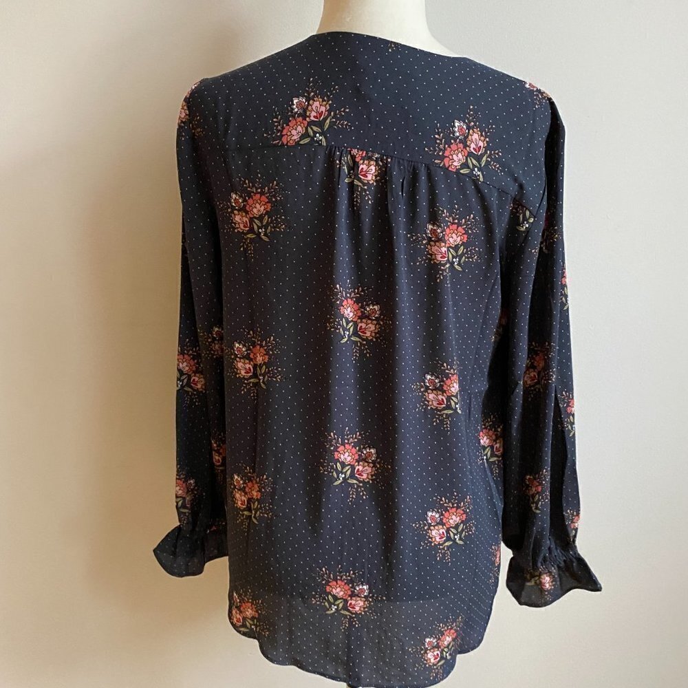 T Tahari BNWOT Blouse polka dot floral sz medium ruffle cuff - Picture 5 of 9